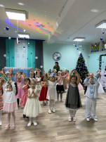 Колядки в старших группах Колядки в старших группах.