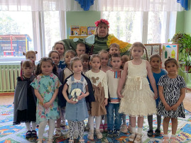 Праздник «Весна Красна идет…». Праздник «Весна Красна идет…».