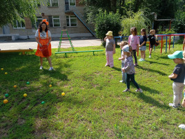 Подвижные игры с мячом. Подвижные игры с мячом.